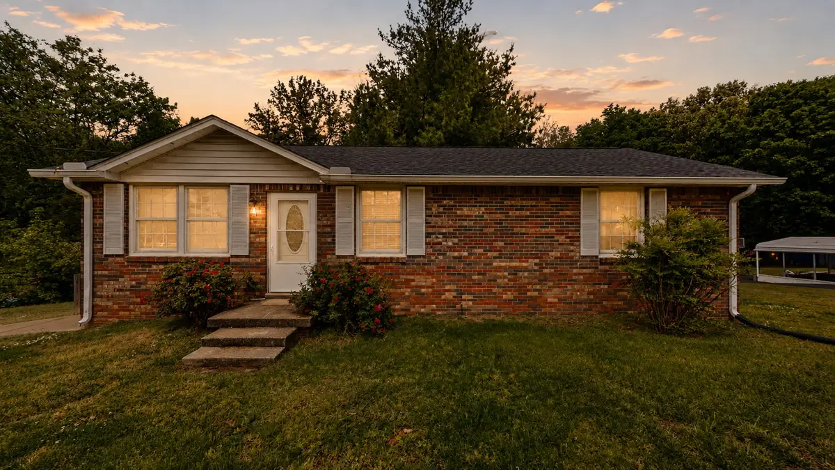 109 Phillips St, Charlotte, TN 37036 - #1