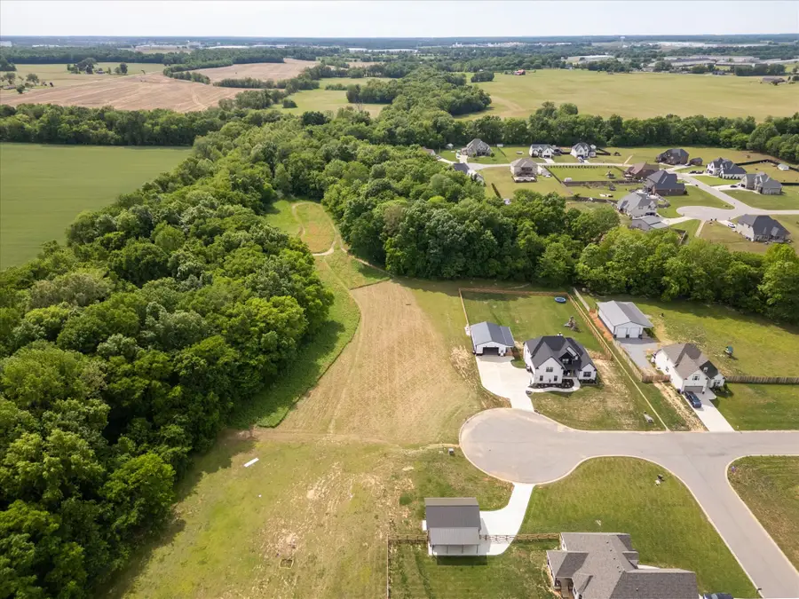 4492 Crossroads Dr, Clarksville, TN 37040 - #3