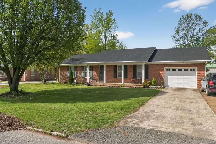1035 W End St, Bolivar, TN 38008 - #2