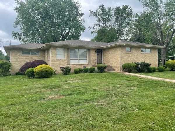 206 Fairlane Dr, Shelbyville, TN 37160
