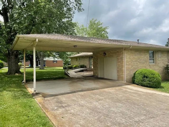 206 Fairlane Dr, Shelbyville, TN 37160 - #3