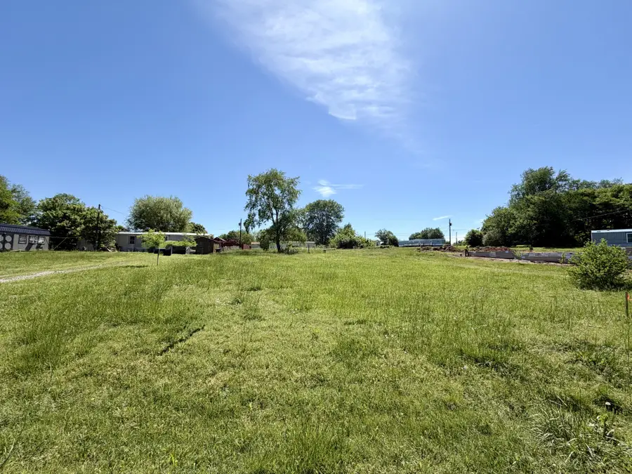242 Arkansas Ave, Oak Grove, KY 42262 - #2
