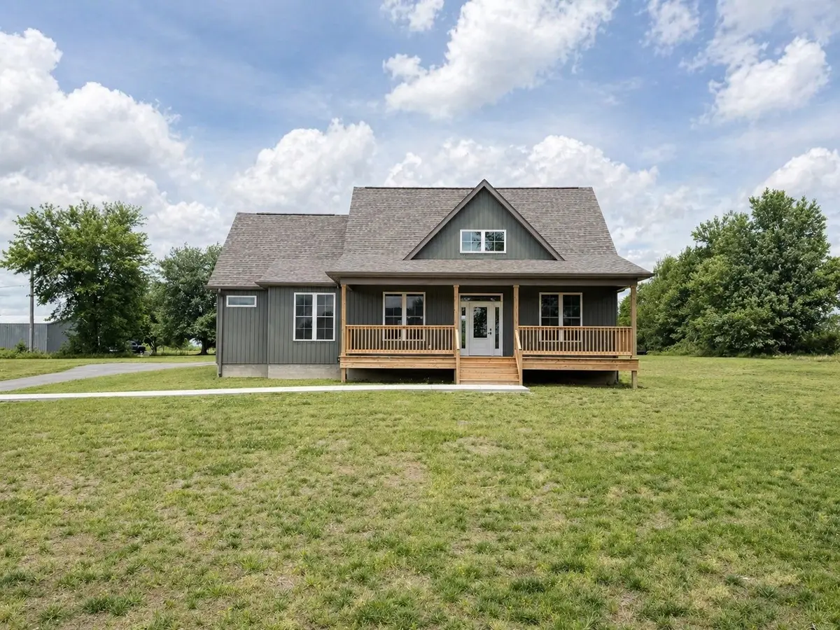 199 Hocker St, Beaver Dam, KY 42320 - #1