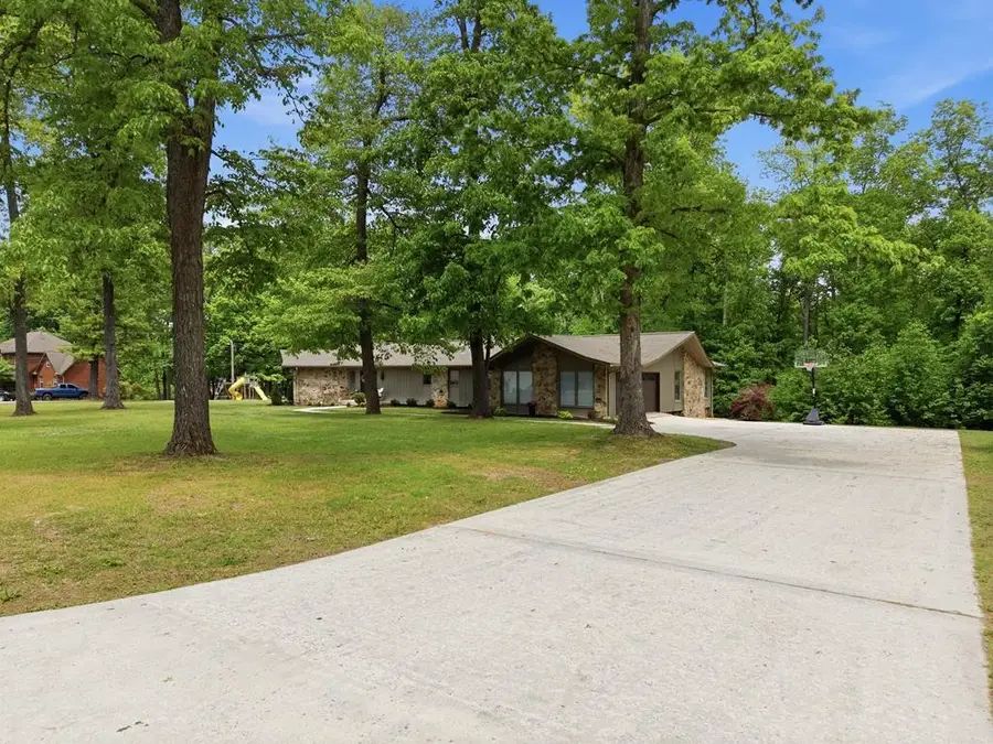 1123 Skyline Dr, Sparta, TN 38583 - #2
