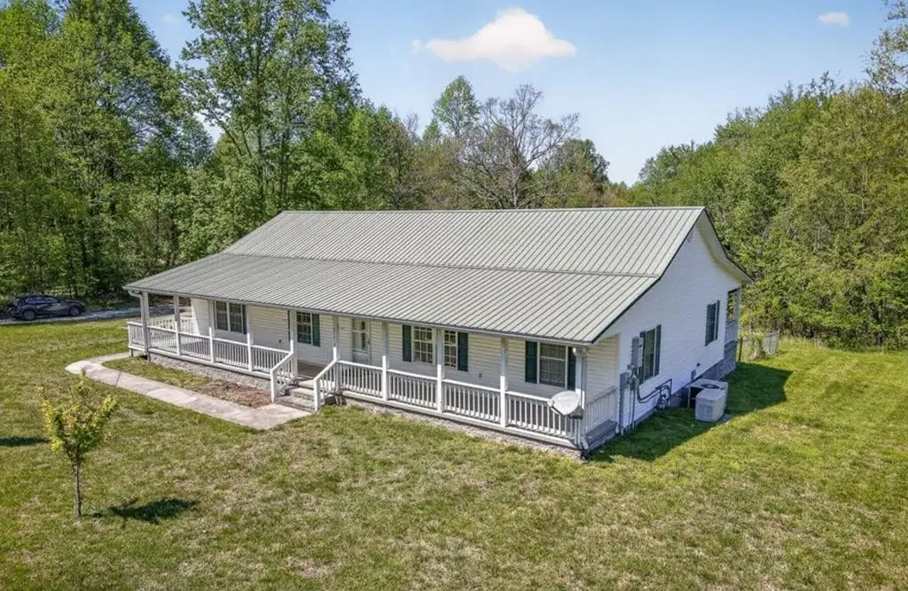 3209 Coal Bank Rd, Sparta, TN 38583 - #1