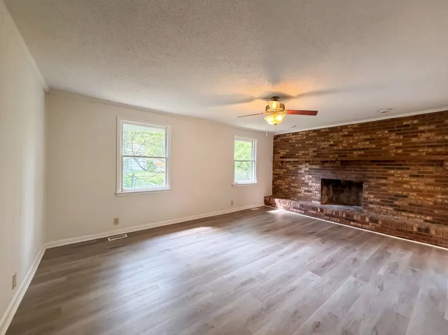 102 Lakewood Cir, Smyrna, TN 37167 - #2