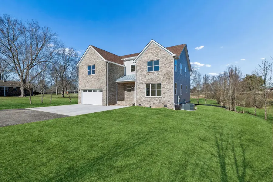 1054 Nichols Cir E, Gallatin, TN 37066 - #2