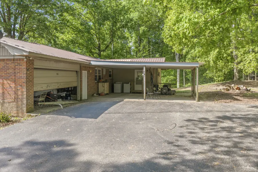 4536 Brooksie Thompson Rd, Decaturville, TN 38329 - #3