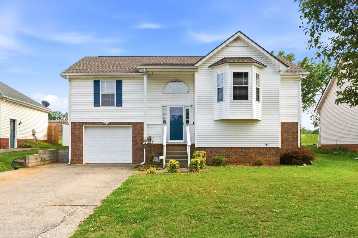 1002 Heather Dr, Goodlettsville, TN 37072 - #1