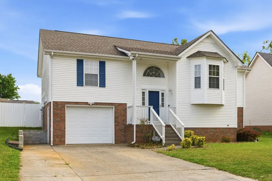 1002 Heather Dr, Goodlettsville, TN 37072 - #2