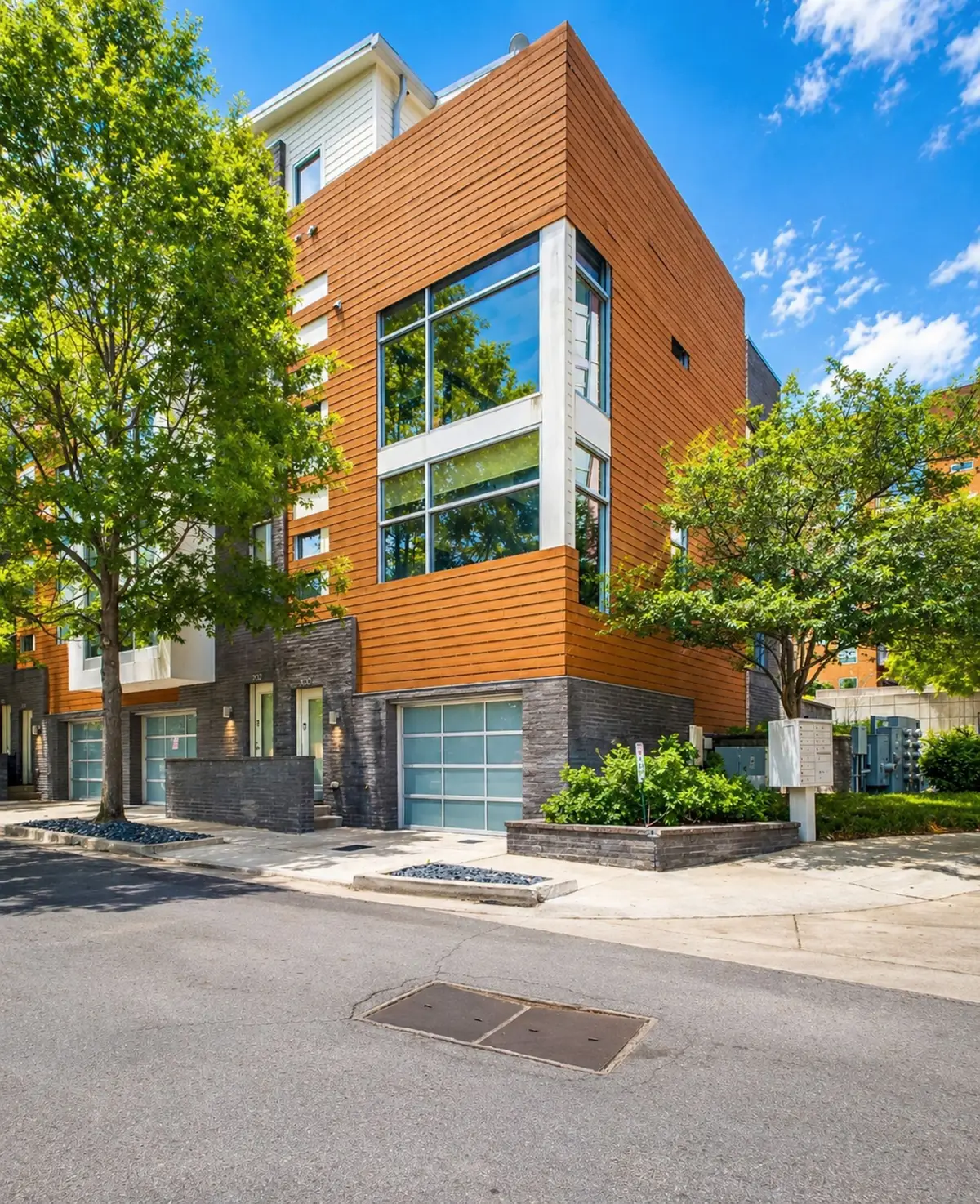 700 Strickland Dr, Nashville, TN 37206 - #1