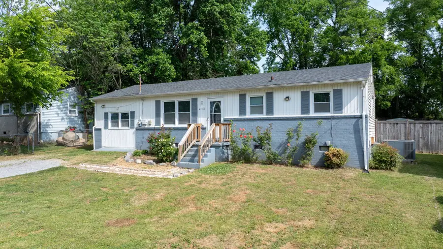215 Chestnut Dr, Shelbyville, TN 37160 - #2