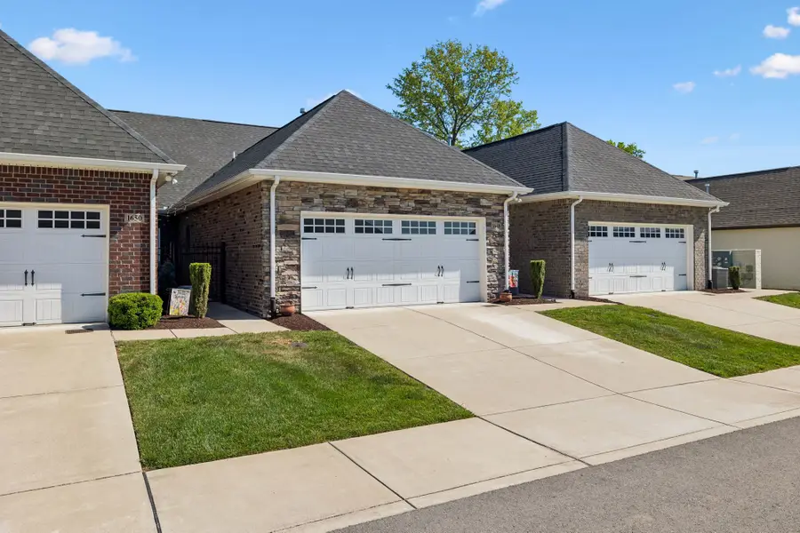 1648 Foston Ln, Gallatin, TN 37066 - #3