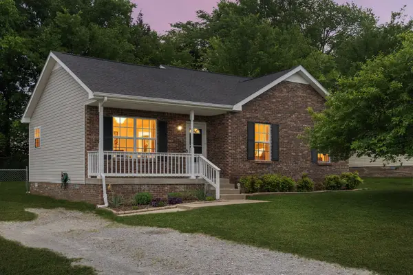 270 Moncrest Dr, Clarksville, TN 37042