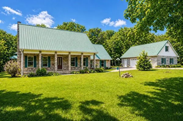 831 Defeated Creek Rd, Centerville, TN 37033