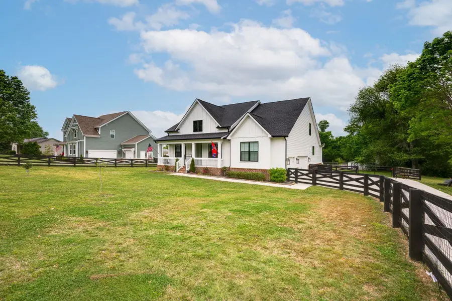 2315 Zion Rd, Columbia, TN 38401 - #3