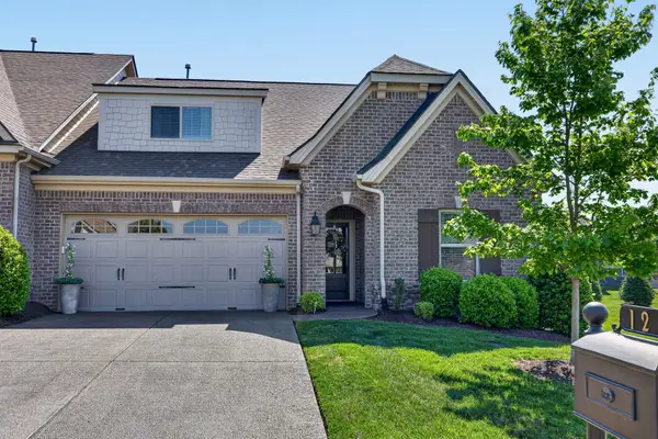 12 Vintage Ct, Lebanon, TN 37087