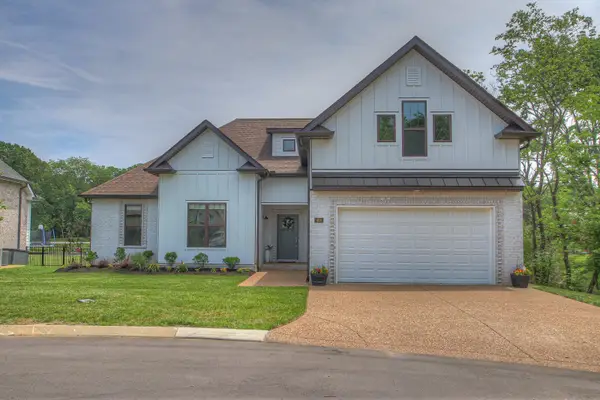 405 Hunter Bryce Ln, Lebanon, TN 37087