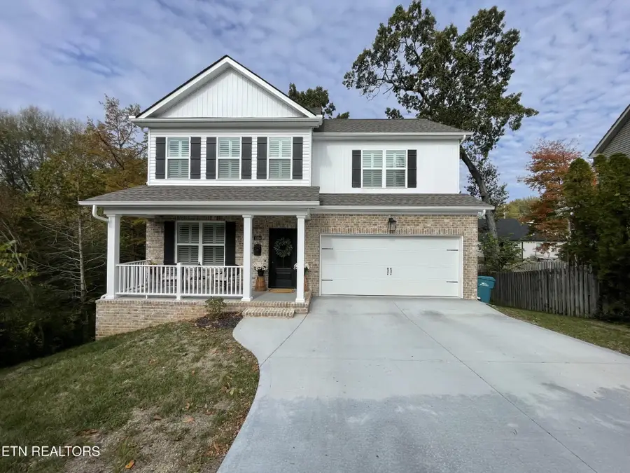 1204 Emerald Forest Ln Lane, Powell, TN 37849 - #2