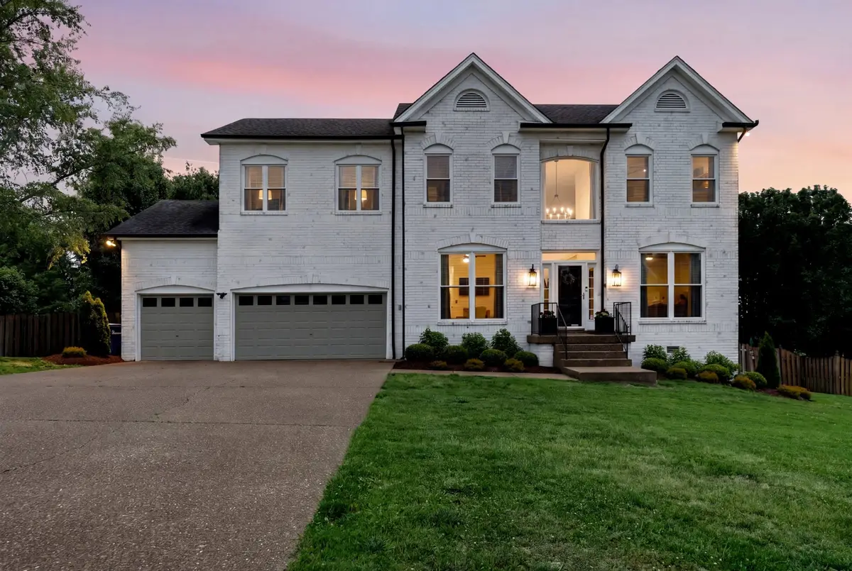 703 Park Dr, Goodlettsville, TN 37072 - #1