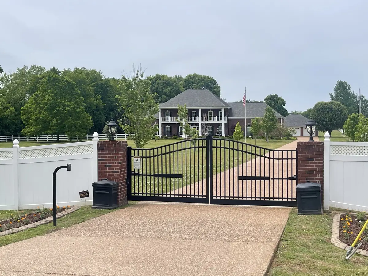 1916 S Mount Juliet Rd, Mount Juliet, TN 37122 - #1
