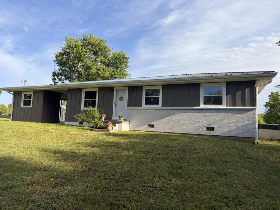122 Mcintosh Ave, Cumberland City, TN 37050 - #3