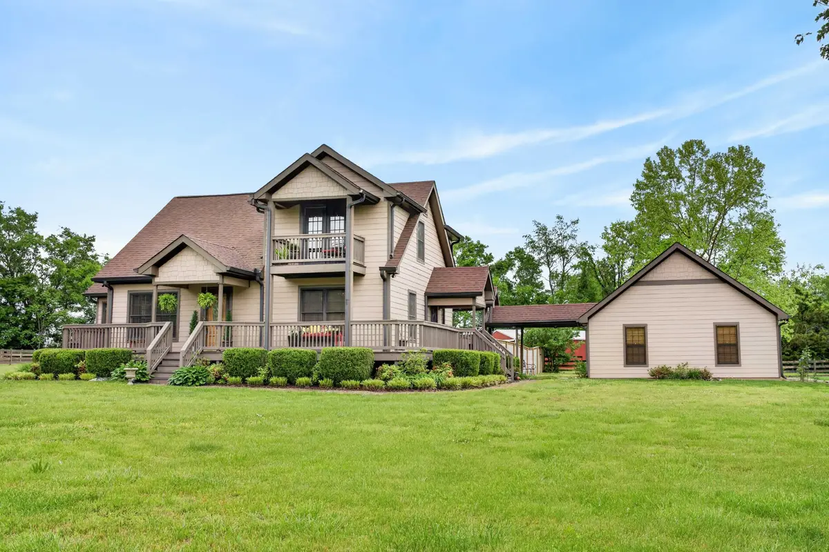 426 Watt Nolen Rd, Cottontown, TN 37048 - #1