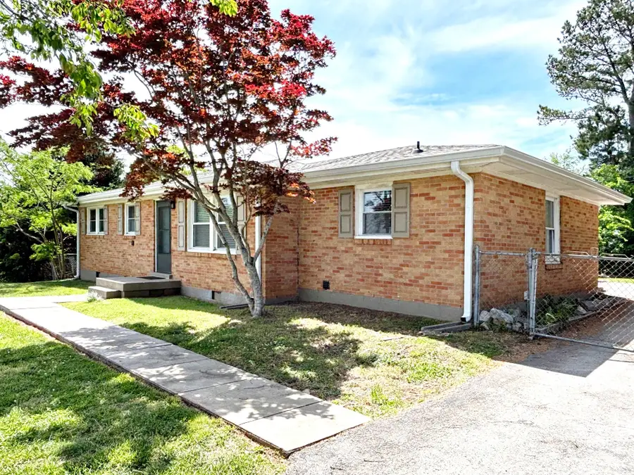 850 Glendale Dr, Clarksville, TN 37043 - #2