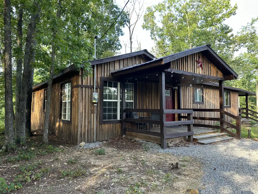 1030 Johnson Hollow Rd, Mc Ewen, TN 37101 - #3