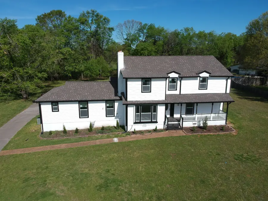 1710 Hickory Trace Dr, Gallatin, TN 37066 - #2