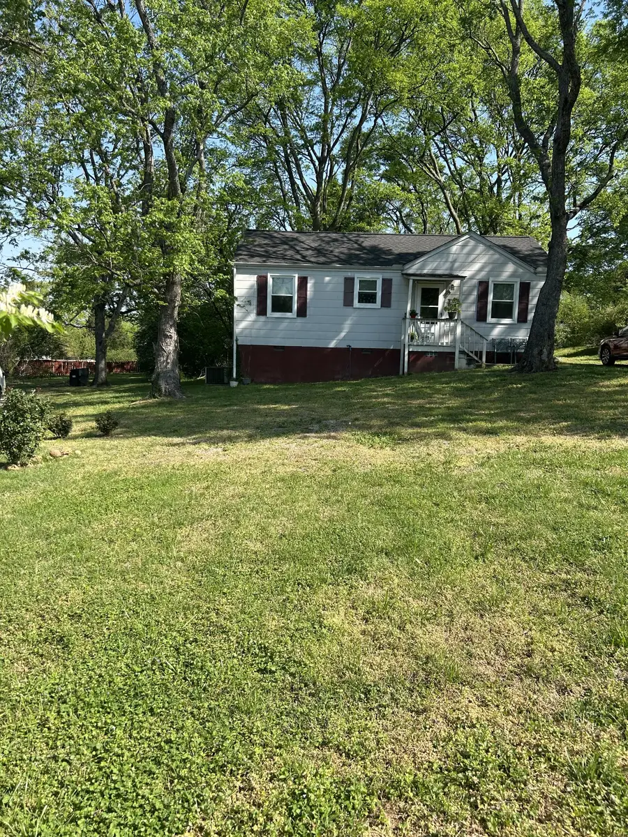 1926 Dahlia Dr, Nashville, TN 37210 - #2