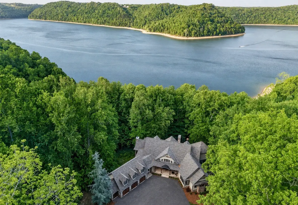 2304 Backbone Rd, Sparta, TN 38583 - #1