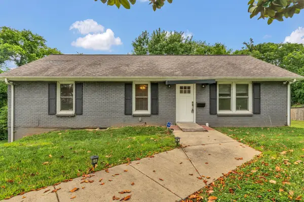 105 Donmond Dr, Hendersonville, TN 37075
