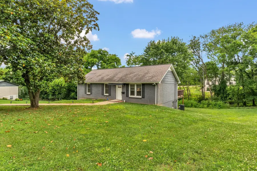 105 Donmond Dr, Hendersonville, TN 37075 - #3