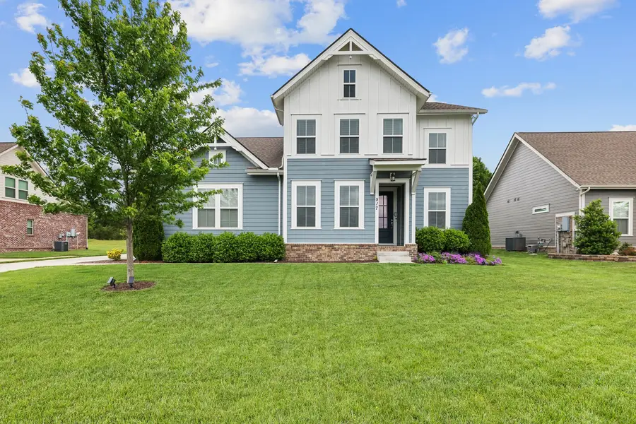 517 Oakvale Ln, Mount Juliet, TN 37122 - #2