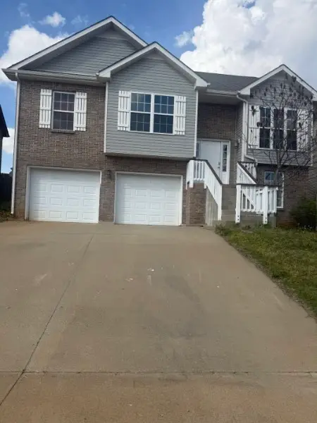 613 Snowshoe Ln, Clarksville, TN 37040 - #1