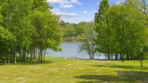 1004 Stonebrook Cv, Lebanon, TN 37087
