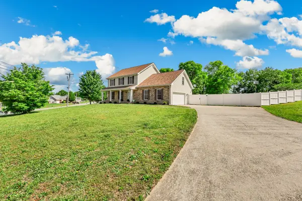 1121 Lucas Wayne Dr, Clarksville, TN 37043