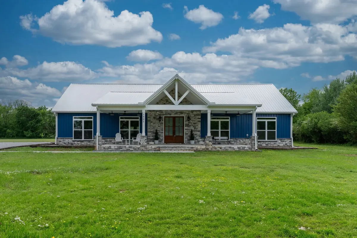 1801 Twin Caves Dr, Lewisburg, TN 37091 - #1