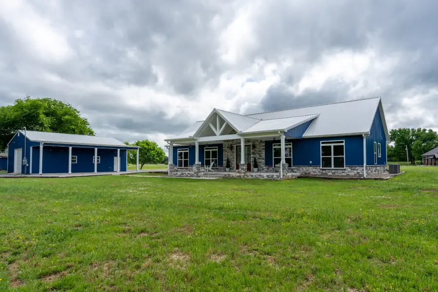 1801 Twin Caves Dr, Lewisburg, TN 37091 - #2