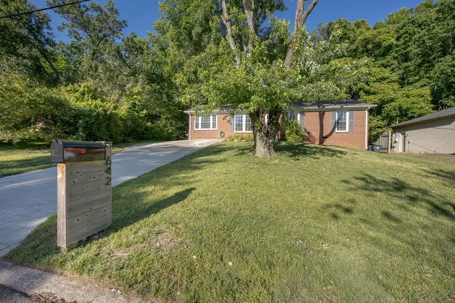 642 Hicks Rd, Nashville, TN 37221 - #3
