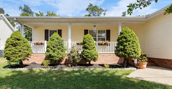 1033 Sivley Rd, Hopkinsville, KY 42240