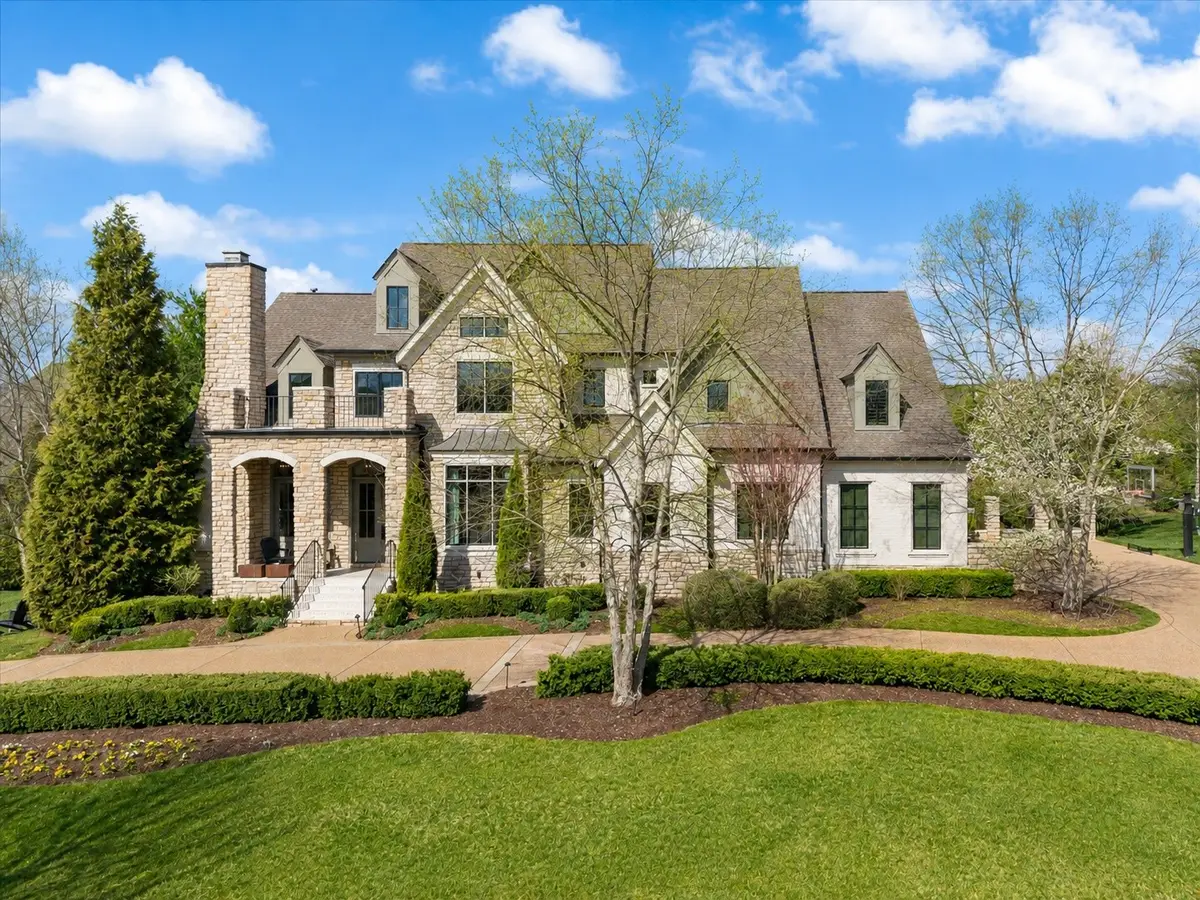 9256 Carrisbrook Ln, Brentwood, TN 37027 - #1