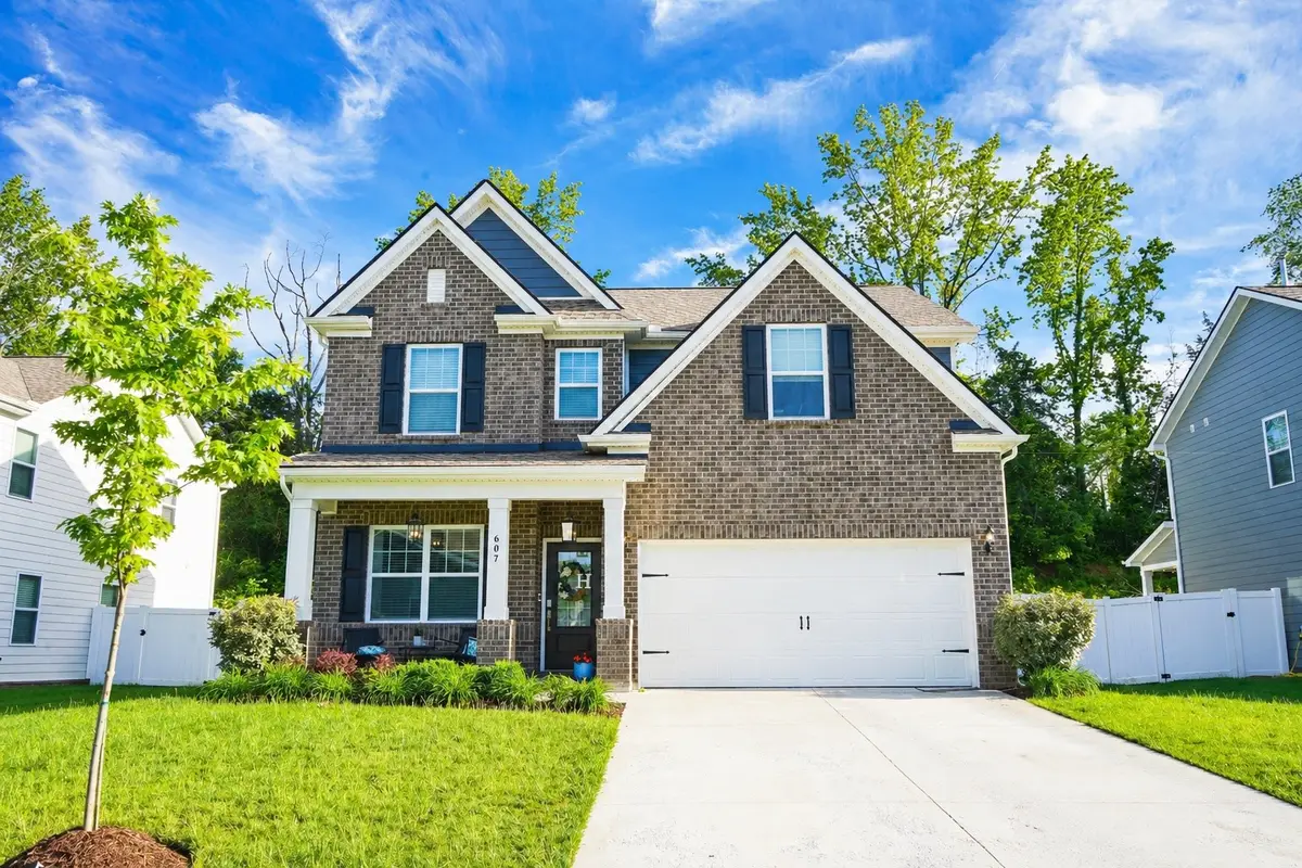 607 Ballard Dr, White House, TN 37188 - #1