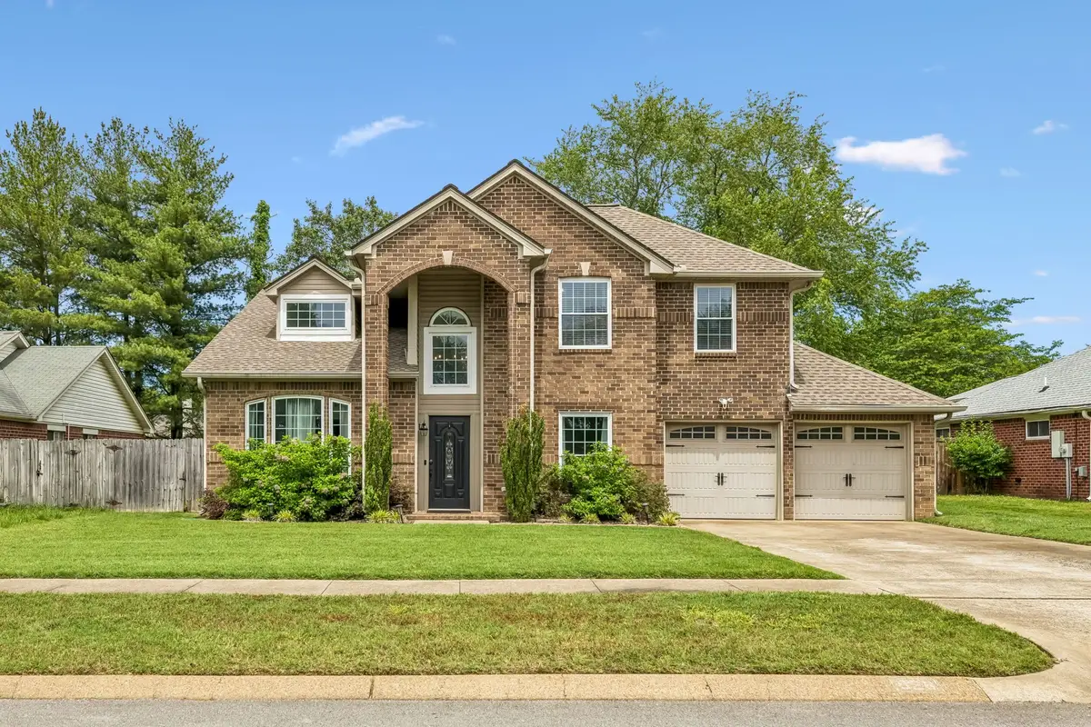 526 Creek Pt, Mount Juliet, TN 37122 - #1