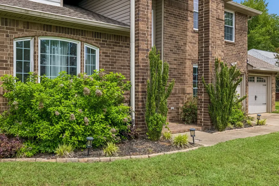 526 Creek Pt, Mount Juliet, TN 37122 - #3