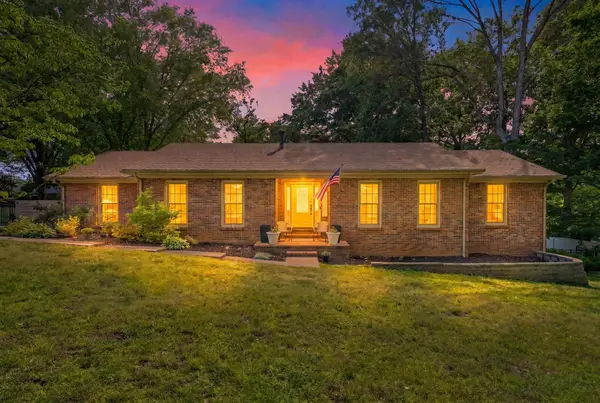 460 Rivermont Dr, Clarksville, TN 37043