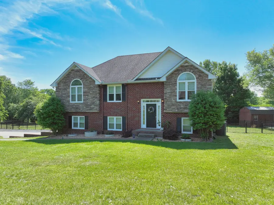 306 Michael Cir, Mount Juliet, TN 37122 - #2
