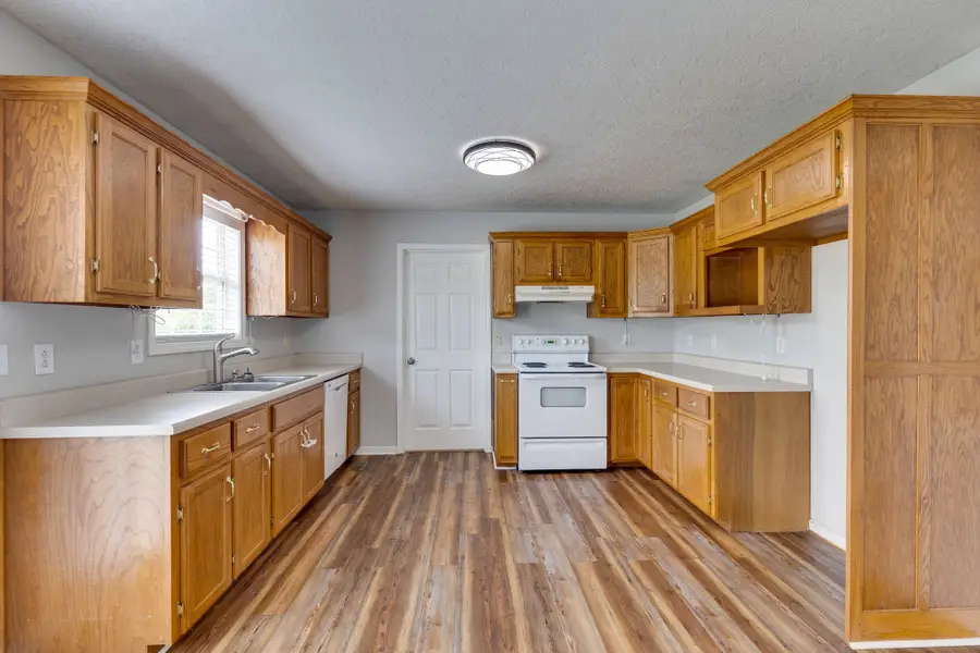 1882 Port Royal Rd, Adams, TN 37010 - #2
