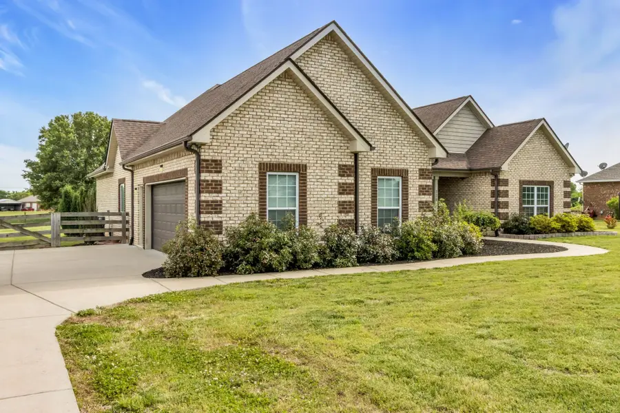 776 Farmer Rd, Eagleville, TN 37060 - #2